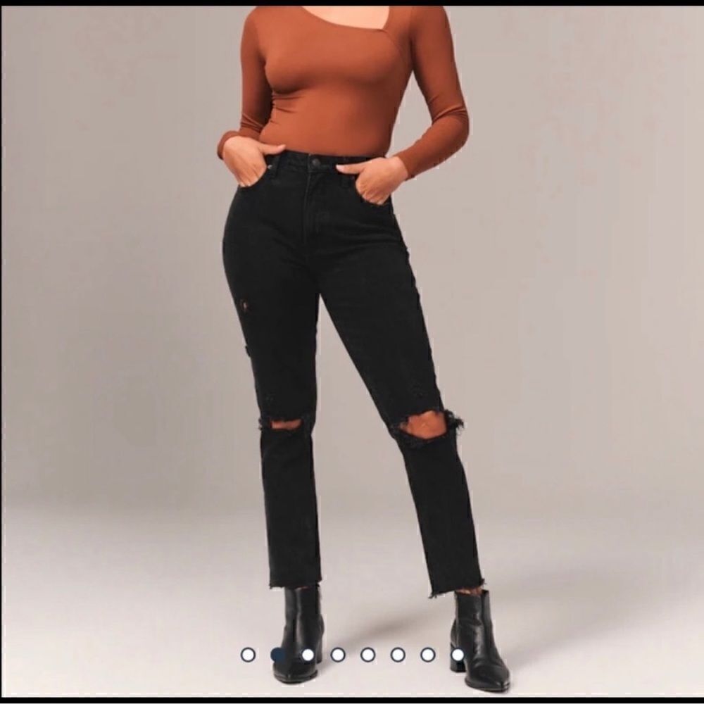 NWT- Abercrombie & Fitch- The Skinny High Rise Distressed Jeans, Plus Size 22S